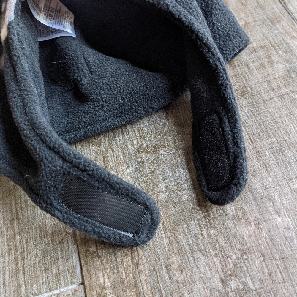 NIKE Toddler Camouflage Swoosh Hat Mitten Set